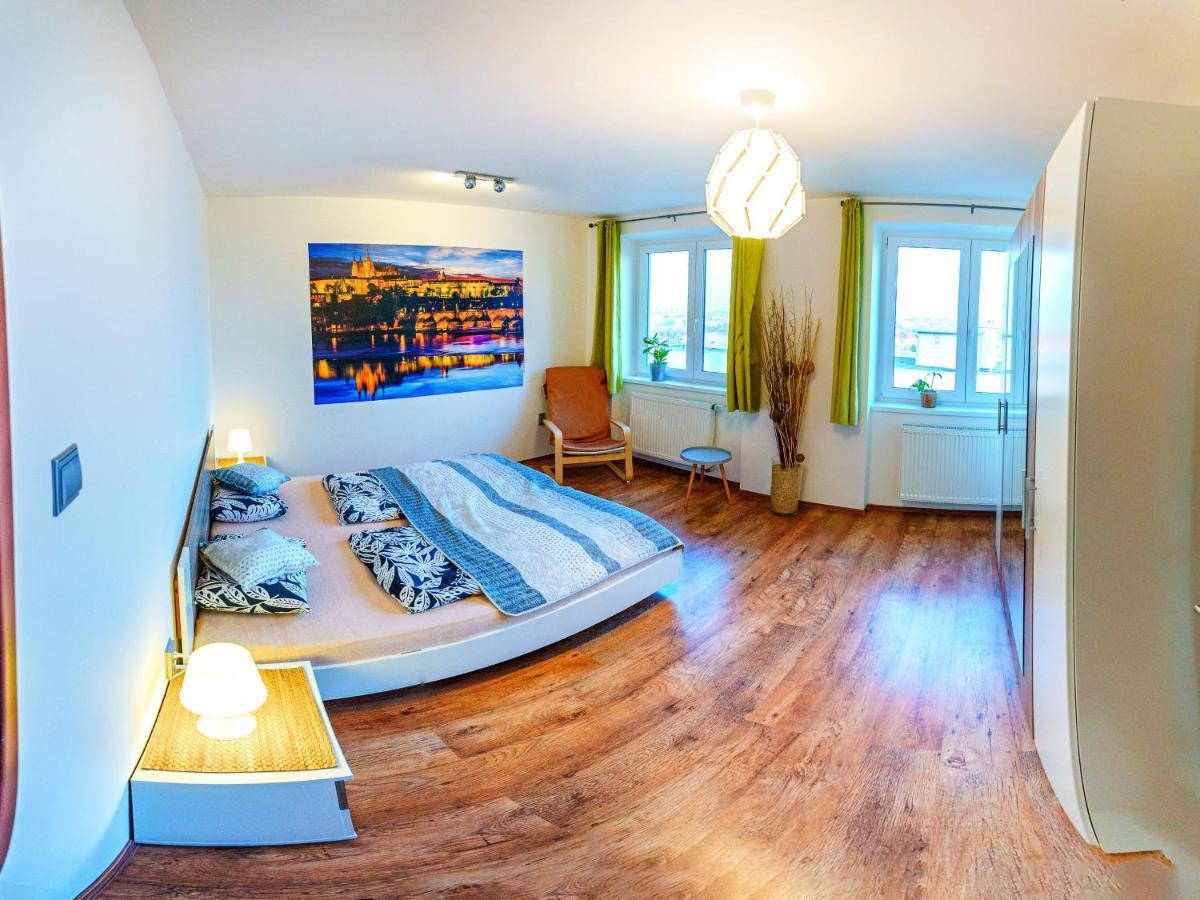 Apartment Pod Sychrovem ปราก ภายนอก รูปภาพ