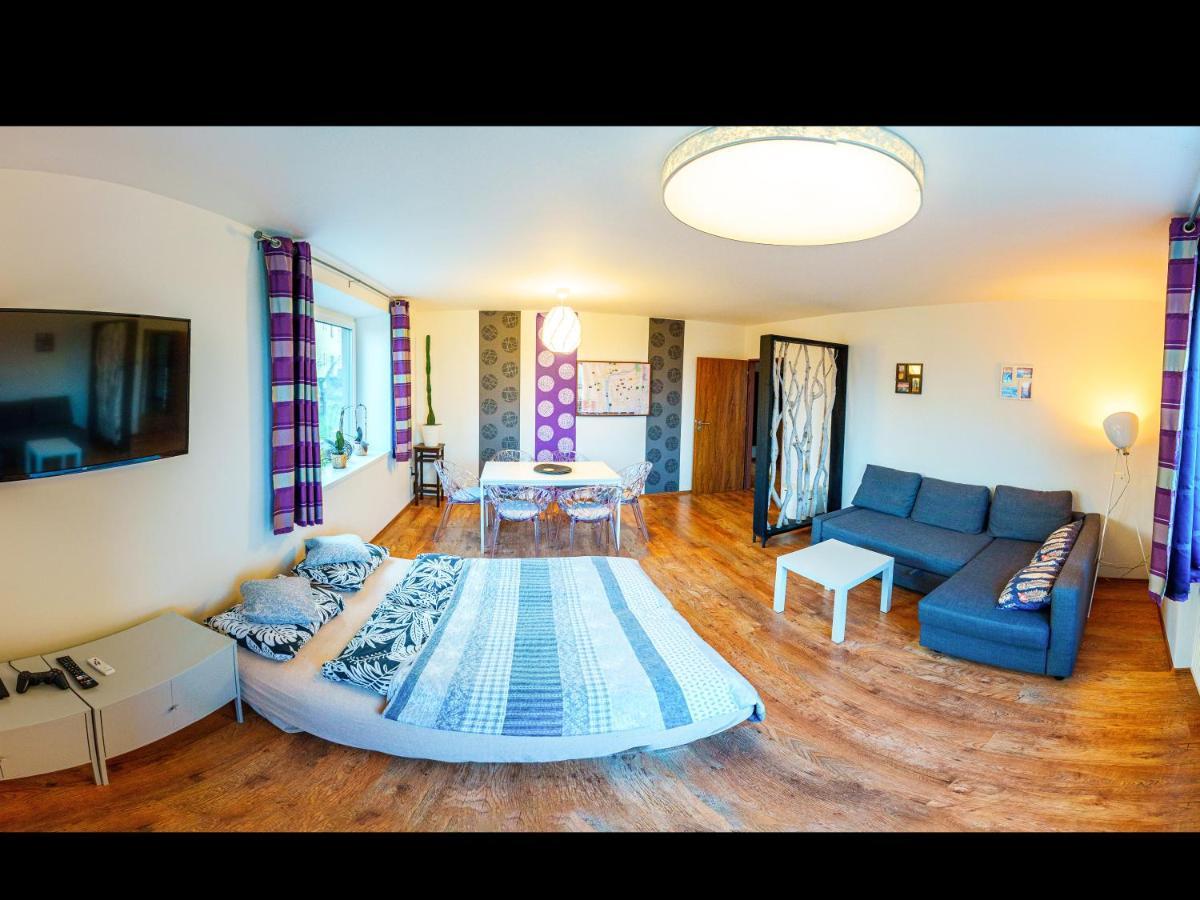 Apartment Pod Sychrovem ปราก ภายนอก รูปภาพ