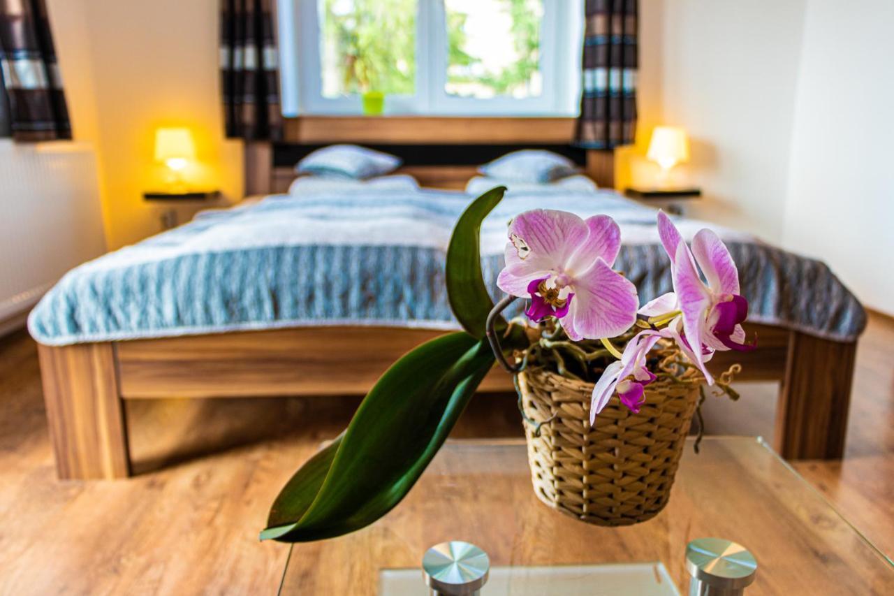 Apartment Pod Sychrovem ปราก ภายนอก รูปภาพ